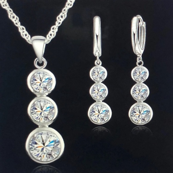 Unlisted Jewelry - Set exquisite earrings & necklace 925 sterling